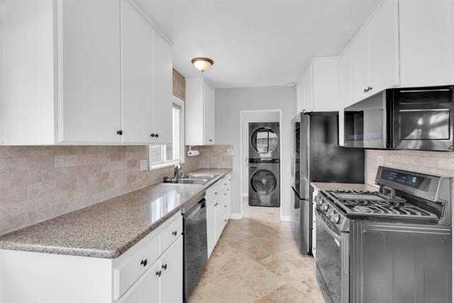 3921 Juniper St, San Diego CA: https://media.crmls.org/mediaz/91088a8b-1835-462a-a44e-ab85a11705ab.jpg