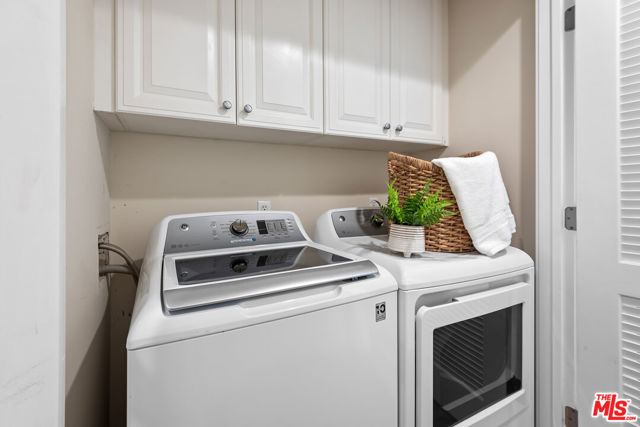 7301 Vista Del Mar, Playa del Rey CA: https://media.crmls.org/mediaz/910917bc-5f47-4e3d-a413-56dc2dfe1559.jpg