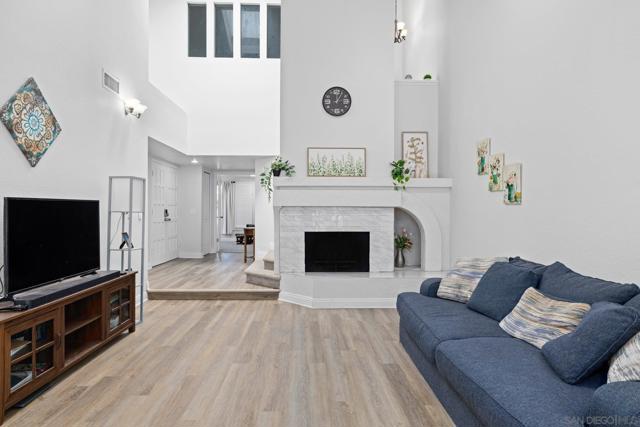 15913 Avenida Villaha, San Diego CA: https://media.crmls.org/mediaz/910a2dbd-6097-430c-a175-7a06fafbdb3a.jpg