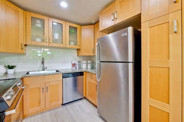 Image 10 of 28 For 597 Valley Forge Way 4