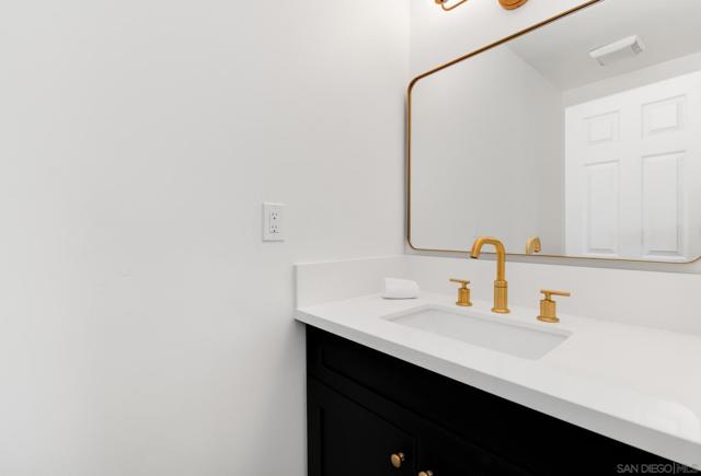 Image 25 of 33 For 2904 Levante St