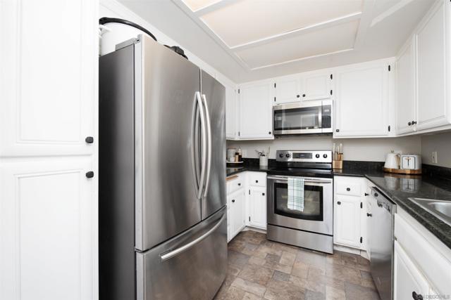 6581 Camino Capistrano, Carlsbad CA: https://media.crmls.org/mediaz/910a8aa3-7cb5-47f3-9fa1-2265d5905a53.jpg