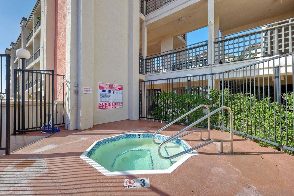 MLS #250043570SD image #23