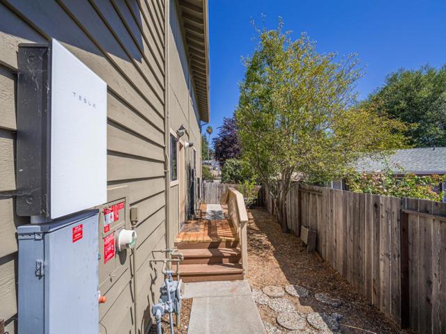 14 Sageland Court, Scotts Valley CA: https://media.crmls.org/mediaz/910b8f20-0715-45e8-bcff-4beea3ddc8ec.jpg
