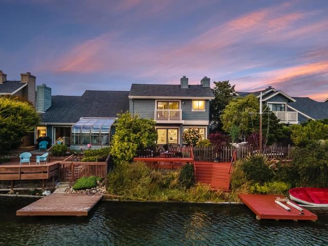 122 Purcell Drive, Alameda CA: https://media.crmls.org/mediaz/910c5bb6-2941-412e-b132-f964c77b7c7c.jpg