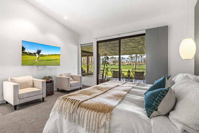 44841 Desert Horizons Drive, Indian Wells CA: https://media.crmls.org/mediaz/910c75ed-e0dc-471d-bd0b-96386920d5b4.jpg