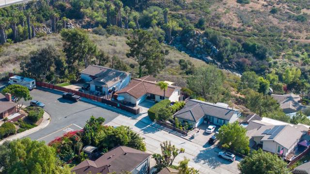 5608 Mill Peak Rd, San Diego CA: https://media.crmls.org/mediaz/910c8af7-ba57-449a-88c0-172d757c80b0.jpg