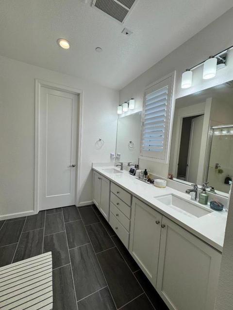 5808 Nugget Way, Dublin CA: https://media.crmls.org/mediaz/910e1ded-25a4-48b5-b4d1-7f391347e553.jpg