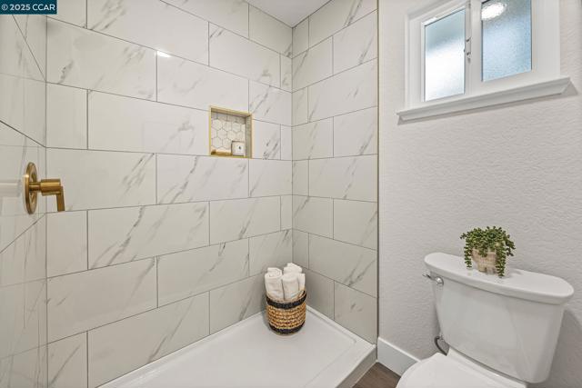 9822 Doyle Ct, Stockton CA: https://media.crmls.org/mediaz/910ee193-63f2-4748-ab03-a49d28625686.jpg