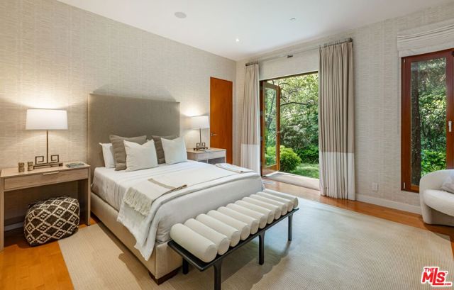 1188 Brooklawn Drive, Los Angeles CA: https://media.crmls.org/mediaz/910f0af1-92e7-4087-864b-abbfcb14777c.jpg