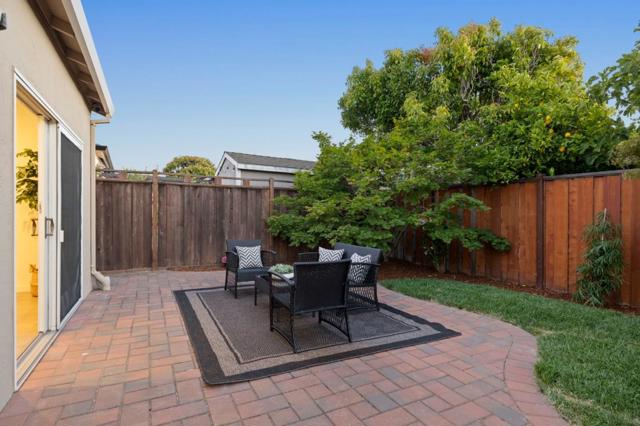 626 Harvester Drive, Foster City CA: https://media.crmls.org/mediaz/910f5ad8-7848-46d9-b0fa-812ee0c82090.jpg