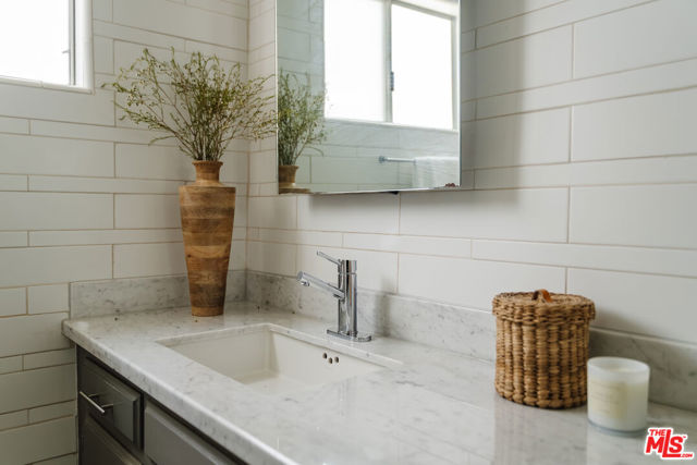11906 Gorham Avenue, Los Angeles CA: https://media.crmls.org/mediaz/910f6efb-03c8-4f18-b391-e980ee8952f6.jpg