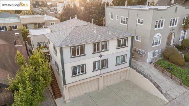 539 Mandana, Oakland CA: https://media.crmls.org/mediaz/910fac7b-9633-40a2-990f-941abfff3116.jpg