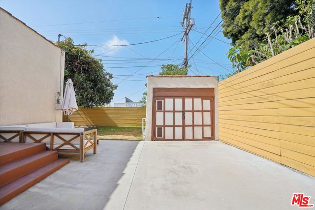 3111 69th Street, Los Angeles, California 90043, 3 Bedrooms Bedrooms, ,2 BathroomsBathrooms,Single Family Residence,For Sale,69th,24397811