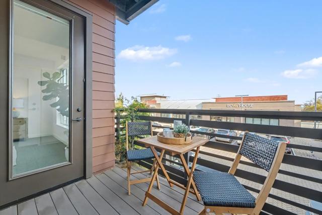 400 El Camino Real, Belmont CA: https://media.crmls.org/mediaz/9110b7ce-ca42-49da-b0e1-9677cdd2e218.jpg