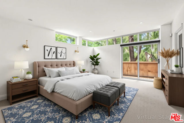 900 N West Knoll Drive, West Hollywood CA: https://media.crmls.org/mediaz/911158d6-5292-4aba-83f9-de732f215b65.jpg
