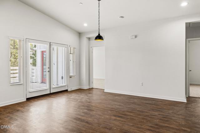 305 North F St, Oxnard CA: https://media.crmls.org/mediaz/91118fcd-4d8a-4991-8462-c9c1034f6a2f.jpg