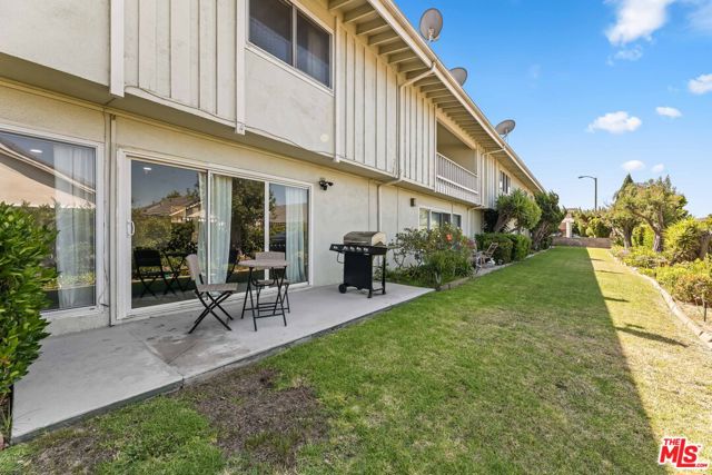 3500 W Manchester Boulevard, Inglewood CA: https://media.crmls.org/mediaz/9111db6e-0524-43a7-8ddd-416f49c1e721.jpg