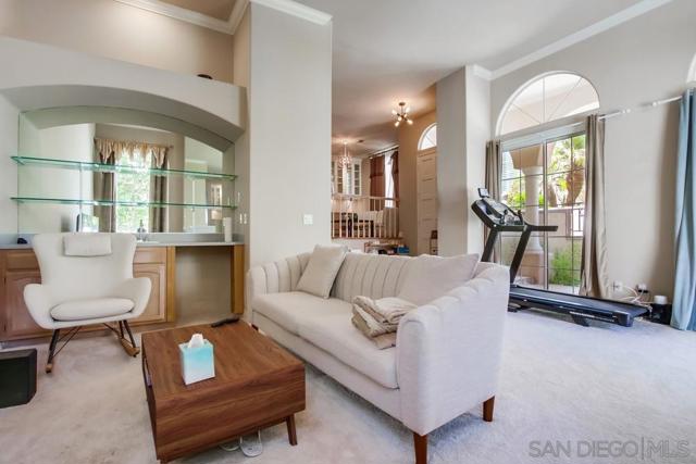 5159 Renaissance Ave, San Diego CA: https://media.crmls.org/mediaz/911200ec-5fd5-41a9-85fa-27394b2ef07b.jpg