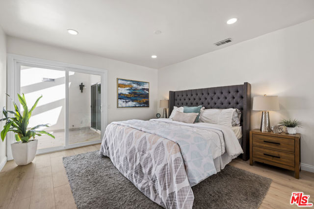 13 Pepper Court, Inglewood CA: https://media.crmls.org/mediaz/9112420f-917d-489d-b2ad-dcb27e8a5eea.jpg
