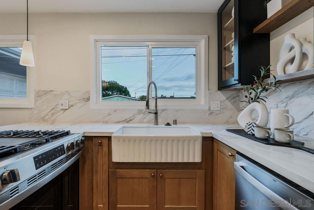 5524 Norwich St - photo 10
