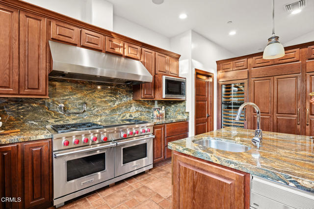 1533 Rancho Avenue, Glendale CA: https://media.crmls.org/mediaz/911319e7-34c9-4d86-b570-181aa9cec1f8.jpg