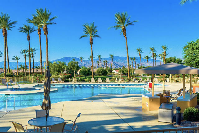 78391 Desert Willow Drive, Palm Desert CA: https://media.crmls.org/mediaz/91132be9-34e5-4ec6-98de-baf9d0c58342.jpg