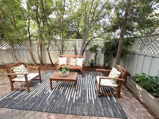 8 Arch Street, Redwood City CA: https://media.crmls.org/mediaz/9113a59a-a402-4a69-ae23-cdee0c37d892.jpg