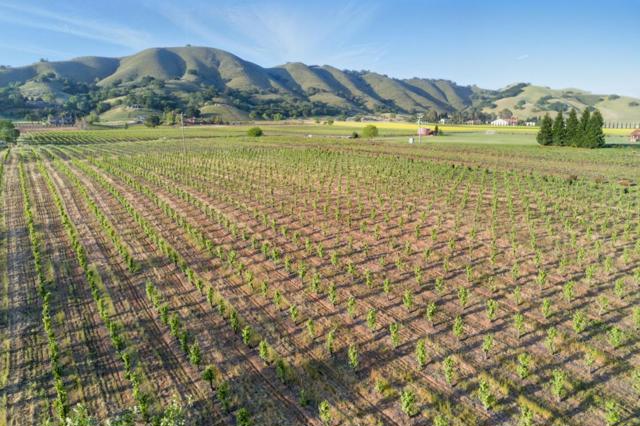 7081 Kirigin Way, Gilroy CA: https://media.crmls.org/mediaz/91152520-e8e5-460a-8228-03aaadb8013e.jpg