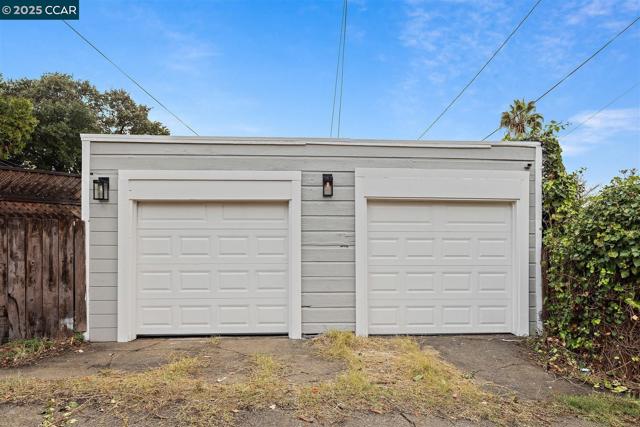 939 Ohio St, Vallejo CA: https://media.crmls.org/mediaz/91152660-d405-4130-a1fd-f152f3b1754f.jpg