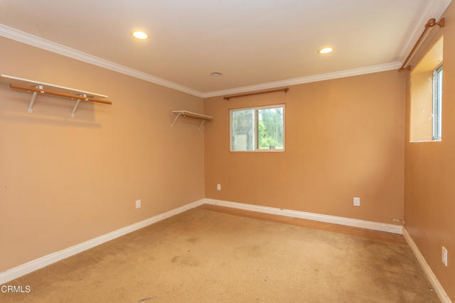 1400 Park Drive, Ojai CA: https://media.crmls.org/mediaz/91162386-dcf6-4a6f-80e6-ff44cf6efbfc.jpg