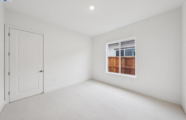 17685 Brightwood Avenue, Lathrop CA: https://media.crmls.org/mediaz/91167969-2c74-4925-b591-df420dd60cb2.jpg
