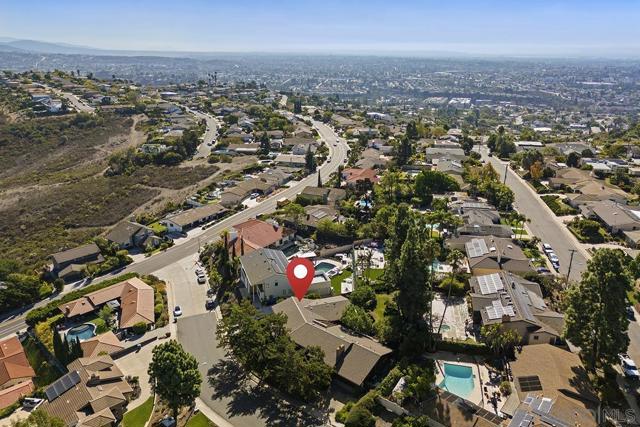 6346 Ridge Manor Avenue, San Diego CA: https://media.crmls.org/mediaz/91171fd8-368c-4db9-a9eb-0778603a5503.jpg