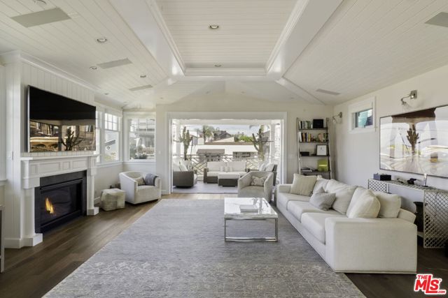 636 12th Street, Manhattan Beach, California 90266, 5 Bedrooms Bedrooms, 0 ,4 BathroomsBathrooms,Residential,For Sale,12th,0,26842911 636 12th Street, Manhattan Beach, California 90266, 5 Bedrooms Bedrooms, 0 ,4 BathroomsBathrooms,Residential,For Sale,12th,0,26842911