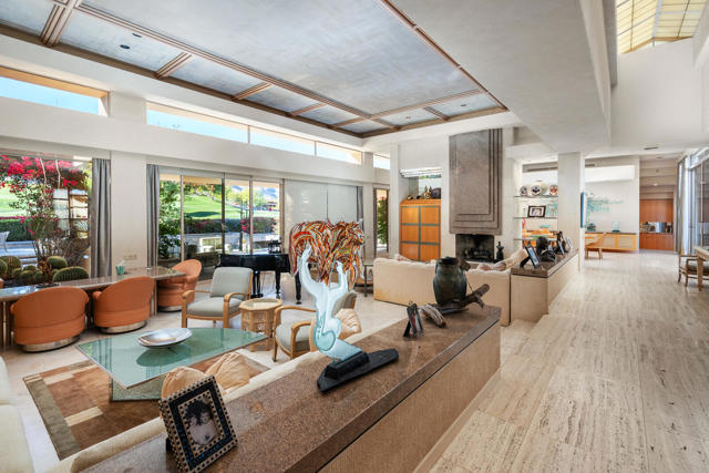 203 Kiva Drive, Palm Desert CA: https://media.crmls.org/mediaz/9117b540-af18-4a33-aacb-293ff412eff9.jpg