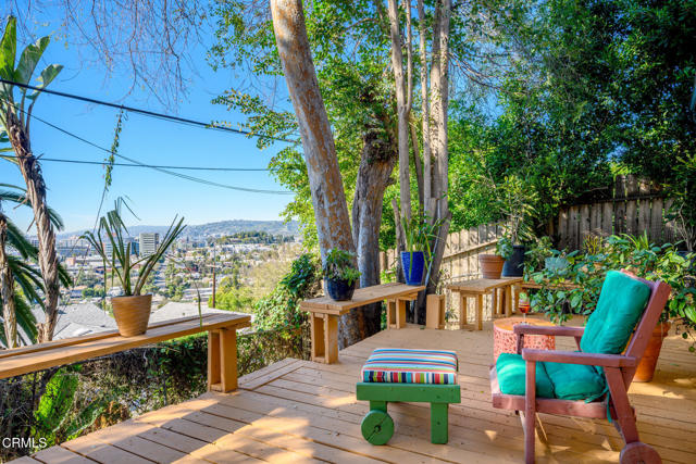 Detail Gallery Image 11 of 32 For 3864 Clayton Ave, Los Angeles,  CA 90027 - 2 Beds | 1 Baths