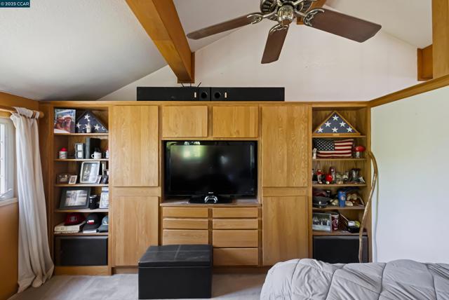 2266 E Main Street, Quincy CA: https://media.crmls.org/mediaz/91187b48-f738-4868-9dcf-e28753c07118.jpg