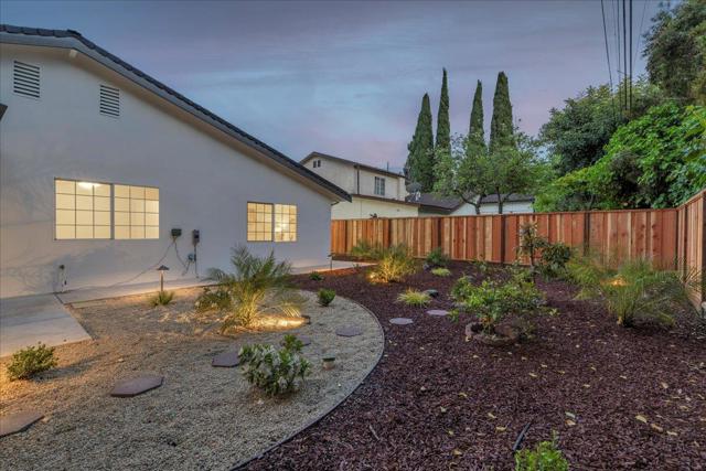 Image 30 of 34 For 880 Las Palmas Drive