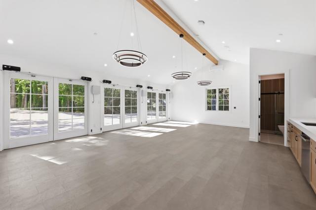 85 Fagan Drive, Hillsborough CA: https://media.crmls.org/mediaz/9119aff7-25d7-48e7-a63a-e5bb8b6693e5.jpg