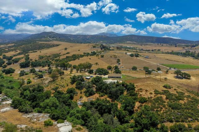 1250 E Old Julian Highway, Ramona CA: https://media.crmls.org/mediaz/9119b0a0-a778-47d0-83a1-76d0cadb24e1.jpg