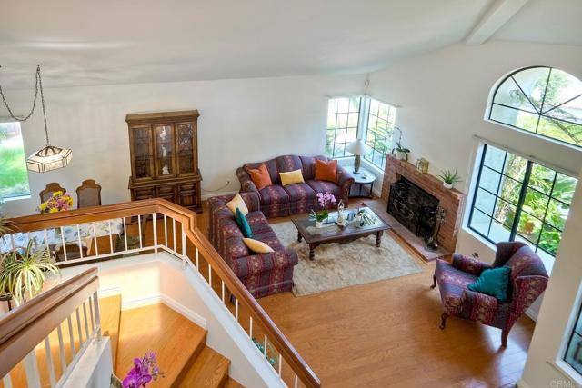 904 Robinwood Drive, Oceanside CA: https://media.crmls.org/mediaz/9119eff3-ddfe-411d-8d38-96ab7ae52983.jpg