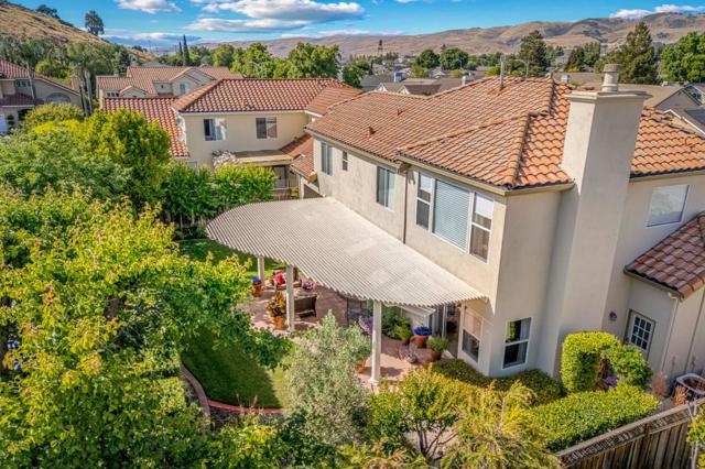 18425 Del Monte Avenue, Morgan Hill CA: https://media.crmls.org/mediaz/911a3b09-a7a8-4711-9e61-2021bf926bf7.jpg