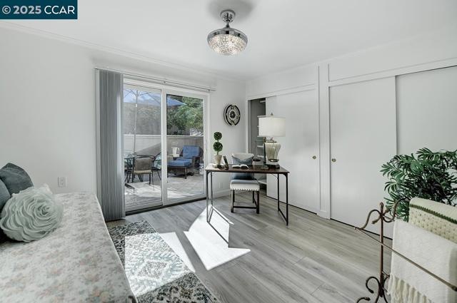 2017 Oakmont Way, Walnut Creek CA: https://media.crmls.org/mediaz/911a4d37-e707-45b5-82b2-d0f57a4a6374.jpg