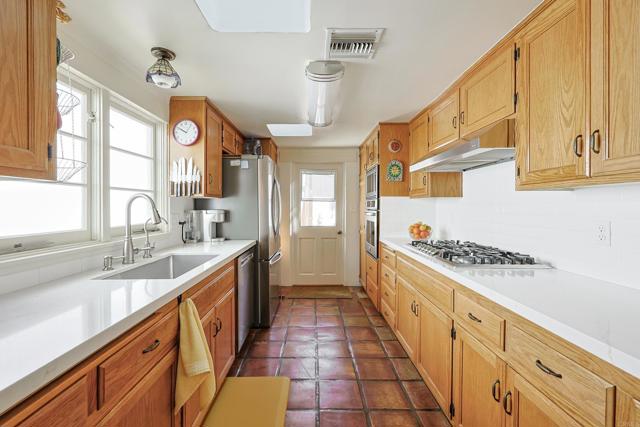 Detail Gallery Image 21 of 57 For 817 Margarita, Coronado,  CA 92118 - 3 Beds | 2 Baths