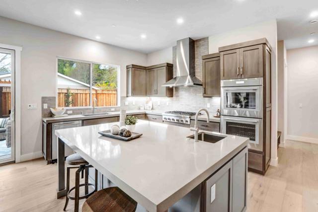 Image 10 of 37 For 110 Waterstone Court
