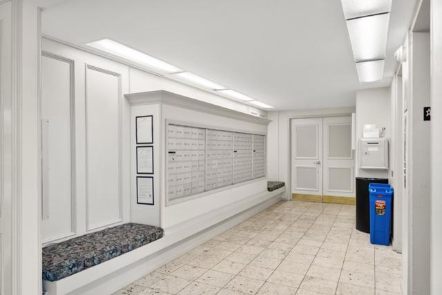 300 Davey Glen Road, Belmont CA: https://media.crmls.org/mediaz/911d508f-3714-4d5d-a552-b591fe6df91e.jpg