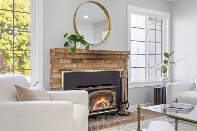 33169 Lake Oneida Street, Fremont CA: https://media.crmls.org/mediaz/911e8519-ccb2-49e7-9f8f-1a7484acaffd.jpg