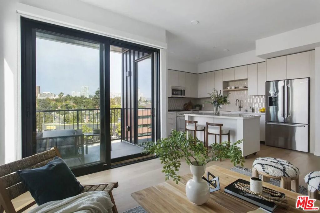 10310 Santa Monica Boulevard #522