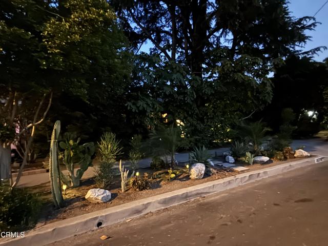 10316 Newhome Avenue, Sunland CA: https://media.crmls.org/mediaz/911f52cc-dc27-4095-96d5-2bc71a8e2cdd.jpg