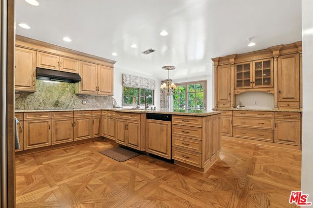 Drew Fenton | 16560 Park Lane Circle Los Angeles CA | MLS: 7286867